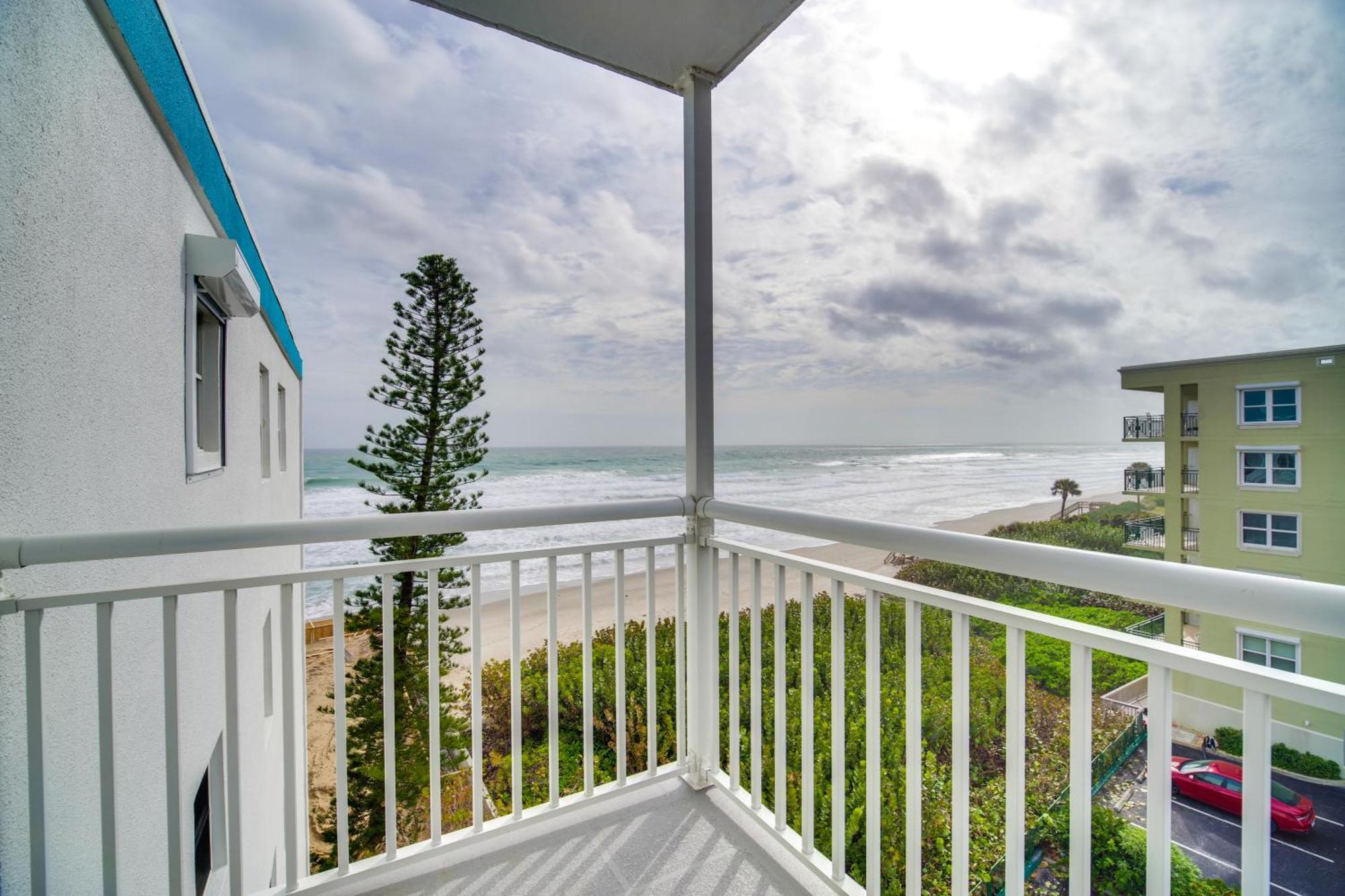 Pet-Friendly Satellite Beach Condo With Balcony! Εξωτερικό φωτογραφία
